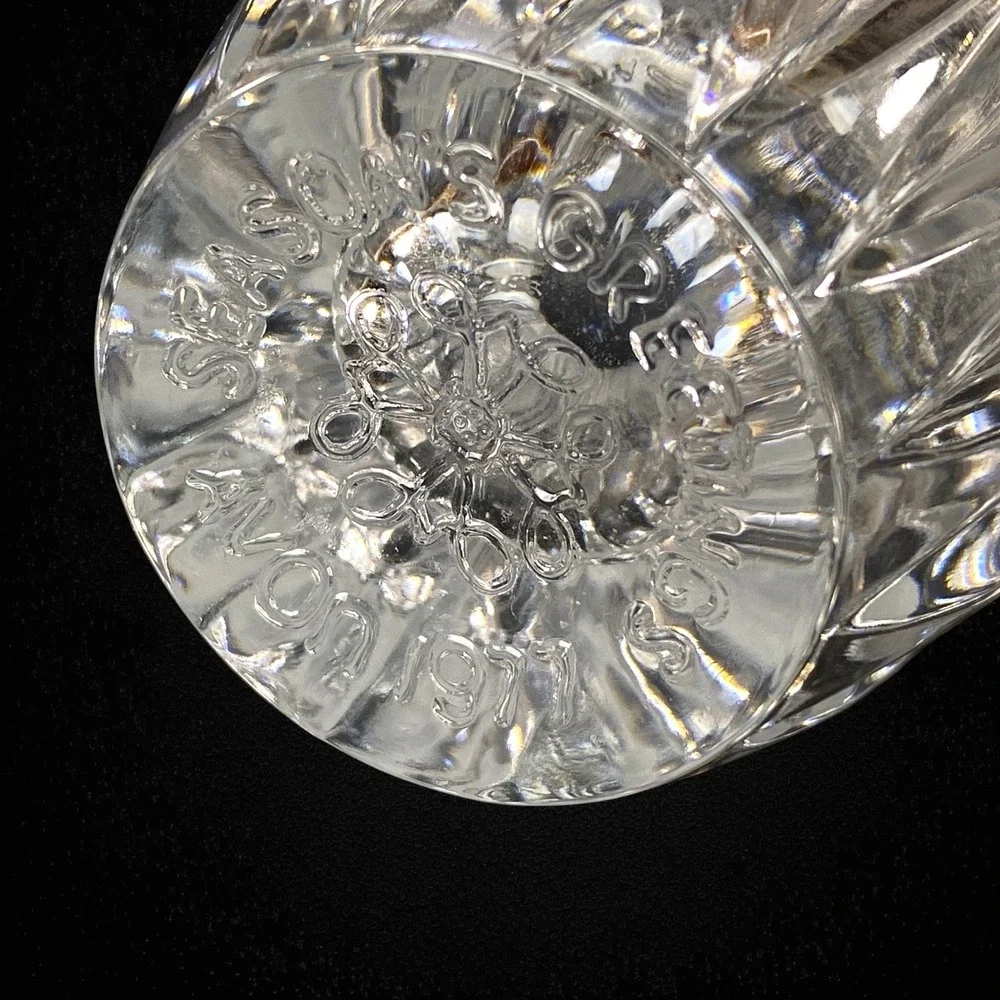 Avon Seasons Greetings Bud Vase 1977 Clear Pressed Glass Christmas‎ or Anytime